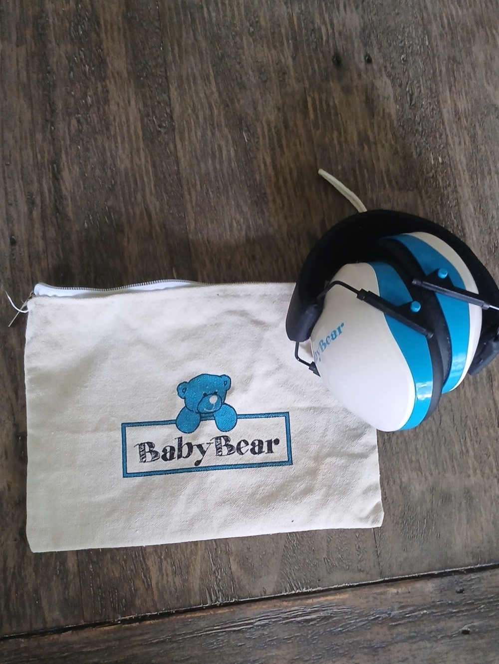 Kids Noise-Reducing Earmuffs in White & Blue